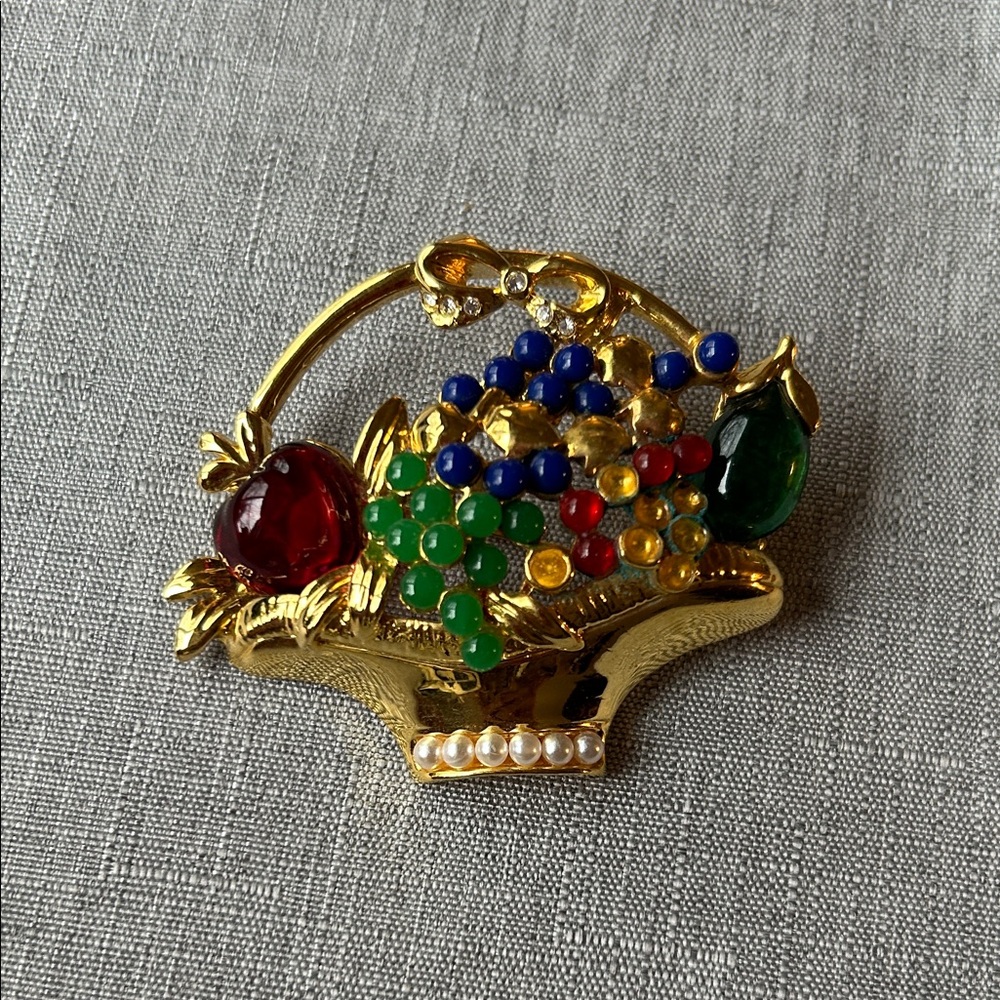 Vintage Elegant Gold Color and Multicolor Brooch 1930-1960